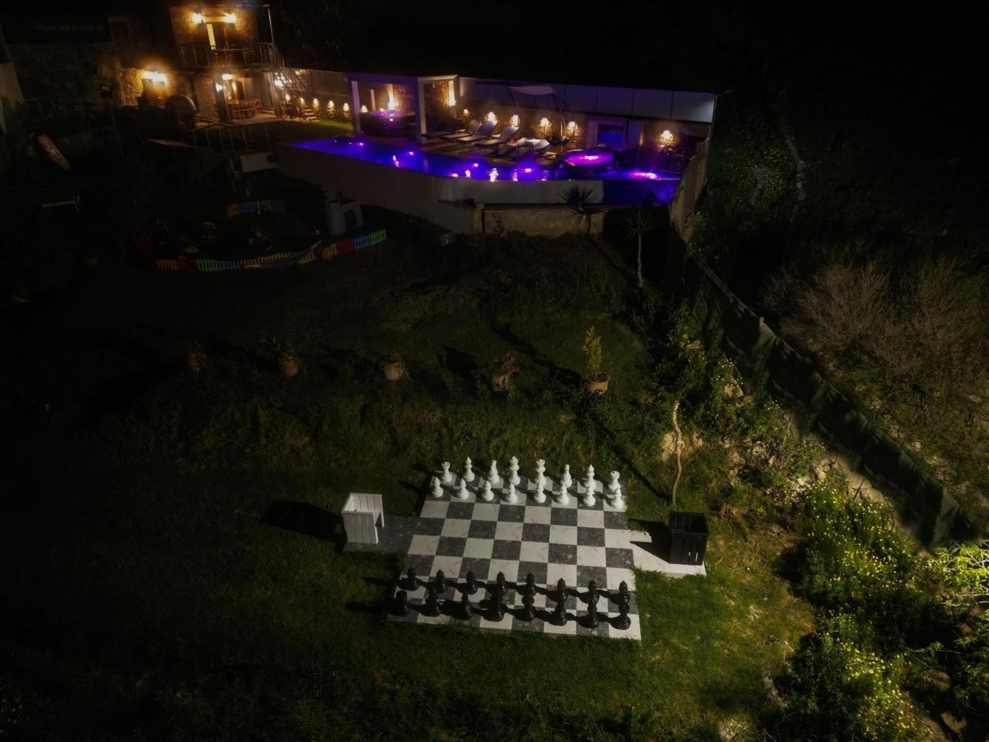 Heated Private Ozone Salt Pool, Jacuzzi, Cinema Inside & Outside, Ping Pong, Billiard, Ps5, Playground, Giant Chess, Giant Monopoly, Table Football, 3X Surround Sound - Villa Rokka Luxe Кісамос Екстер'єр фото