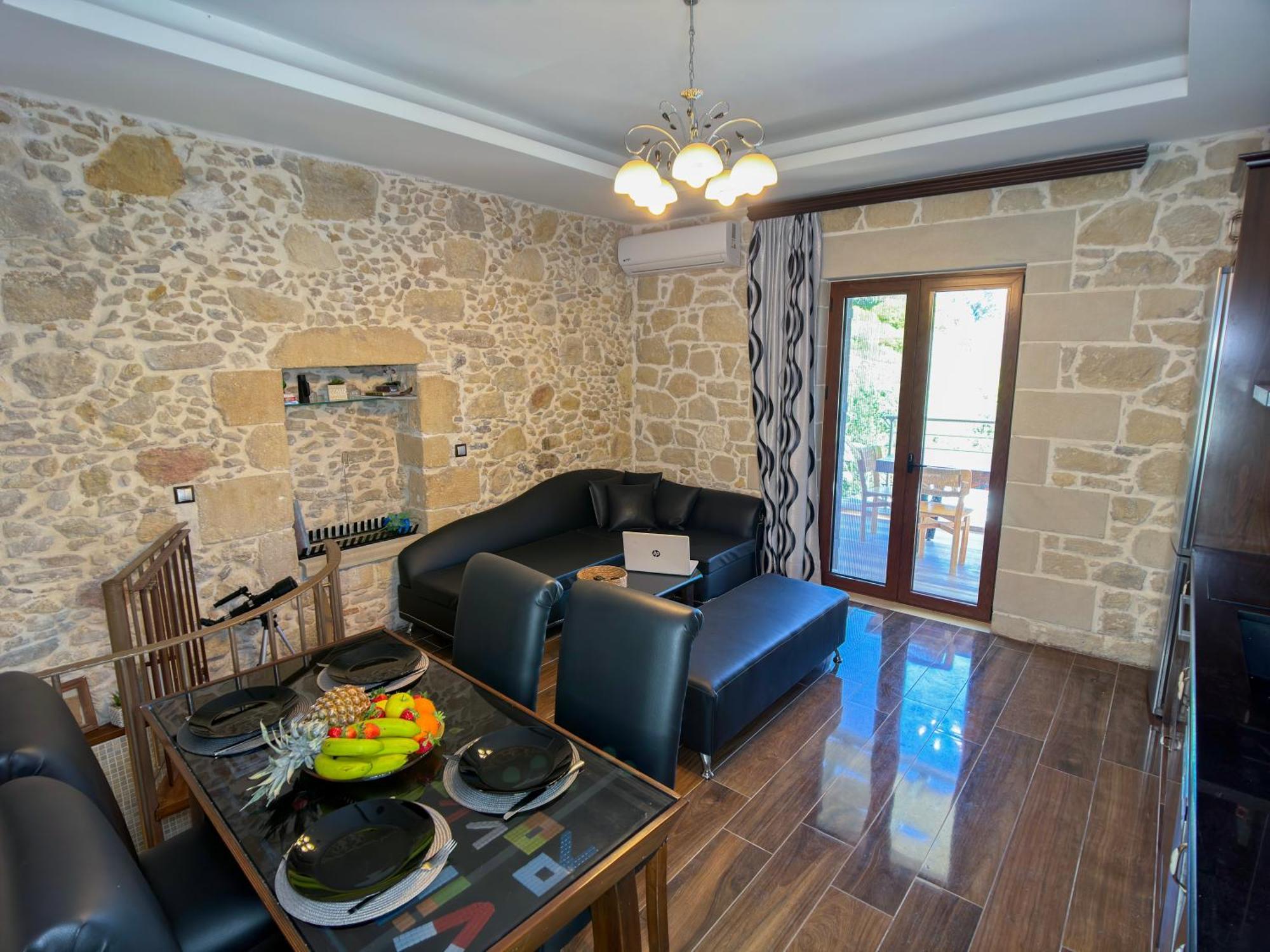 Heated Private Ozone Salt Pool, Jacuzzi, Cinema Inside & Outside, Ping Pong, Billiard, Ps5, Playground, Giant Chess, Giant Monopoly, Table Football, 3X Surround Sound - Villa Rokka Luxe Кісамос Екстер'єр фото