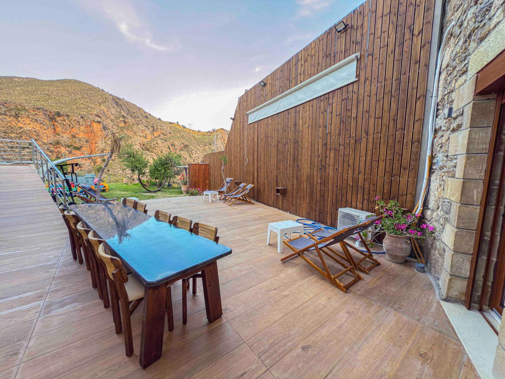 Heated Private Ozone Salt Pool, Jacuzzi, Cinema Inside & Outside, Ping Pong, Billiard, Ps5, Playground, Giant Chess, Giant Monopoly, Table Football, 3X Surround Sound - Villa Rokka Luxe Кісамос Екстер'єр фото